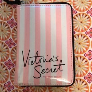 Victoria Secret Makeup Brushes w/ case